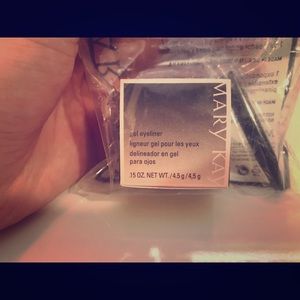 Mary Kay gel eyeliner